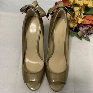 Enzo Angiolini Bow Peep Toe Pumps 7 1/2 M Leather